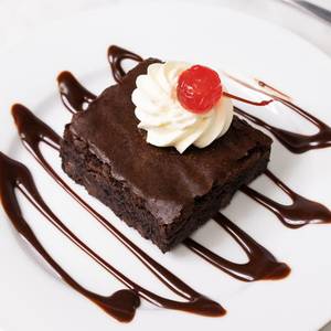 Brownie with nuts [1 piece]