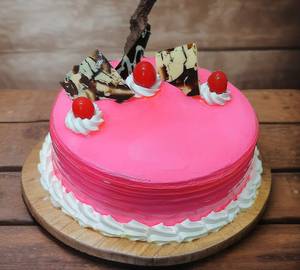 Eggless Strawberry Cake