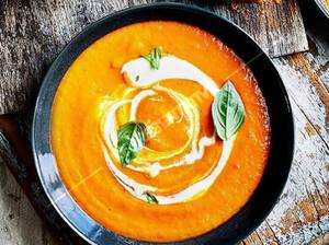 Veg Tomato And Basil Soup