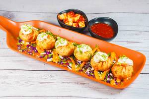 Fried Schezwan Paneer Momos (6 Pcs)