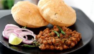 Poori Chhole (2pcs)