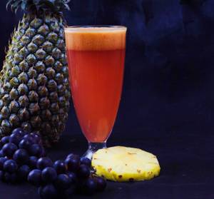 Pineapple With Grapes Juice