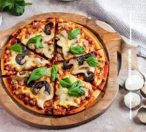 Mushroom Chilli Pizza