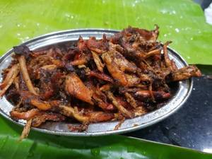 Pichi Pota Naatu Koli Fry