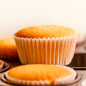 Vanilla Muffins [4 Pieces]