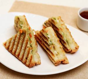 Veg Cheese Grilled Sandwich                     