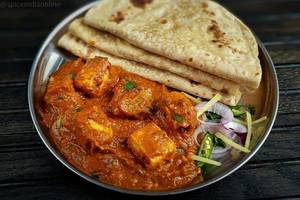 1 Butter Naan + Paneer Chilly (4 Pcs)