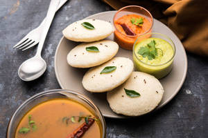 Idli (4 Pcs)