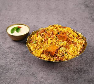 Paneer Tikka Biryani  650ml With ( Raita And Salan)