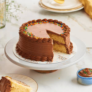 Mini Vanilla Cake with Chocolate Buttercream