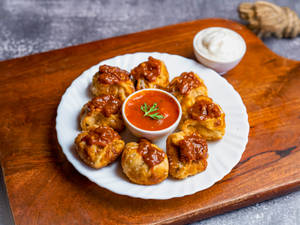 Chicken Cheese Butter Fried Momos [8 Pieces]