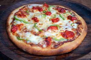 Tandoori Tikka Chicken Pizza