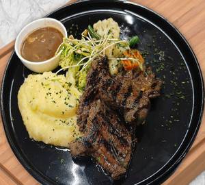Tenderloin Steak Serve With Herb Rice