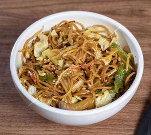 Egg Hakka Noodles