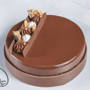 Silk Chocolate Almond Crunch Eggless Cake