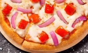 Onion Tomato Pizza