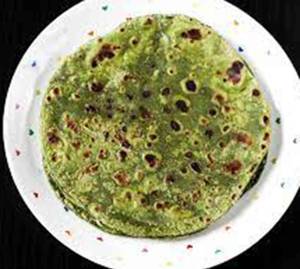 Aloo Palak Paneer Paratha