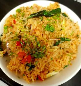 CHILLI BASIL FRIED RICE VEG