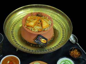 Zaikedar Handi Paneer Biryani