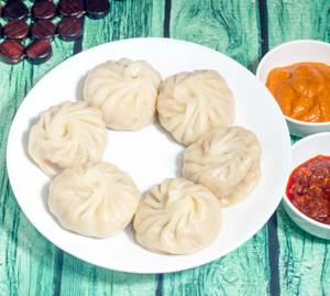 Veg Steamed Momos [6Pieces]