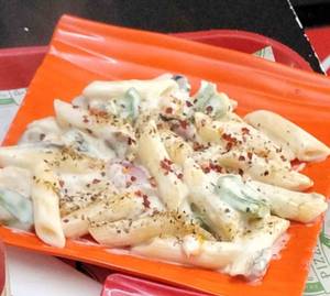White Sauce Penne Pasta