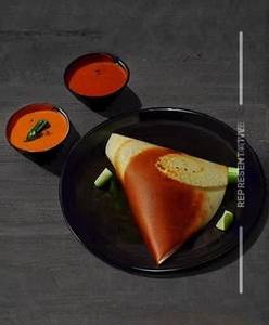 Paneer chilli dosa
