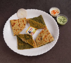 Palak Paratha 