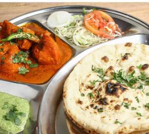 Chicken Korma 4 Roti Thali