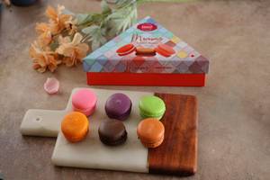Assorted Macaron Box 6 Pcs