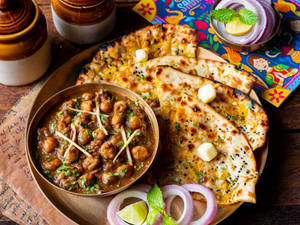Special Amritsari Chole Kulcha