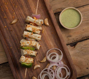 Paneer Lasuni Tikka