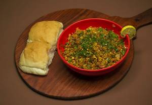 Egg Bhurji With [3 Egg + 4 Pav]