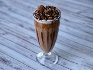 Kitkat Nutella Shake