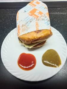Ranjan Spl. Veg. Burger