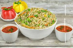 Veg Hakka Noodles   