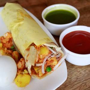 Egg Aloo Roll