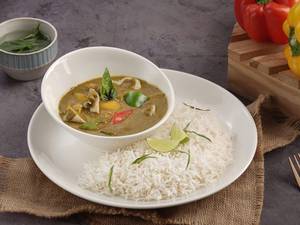 Chicken Thai Green Curry with Steamed Rice 