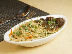Veg Noodles & Manchurian Bowl