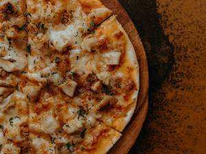Jerk Spiced Cottage Chicken Pizza