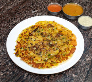 Schezwan Onion Uthappam