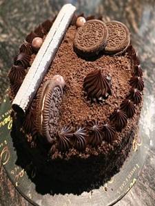 Chocolate Oreo Crust Cake 1kg