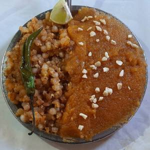 Sabudana Khichdi+sheera
