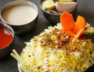 Veg Biryani with Veg Fried Momos