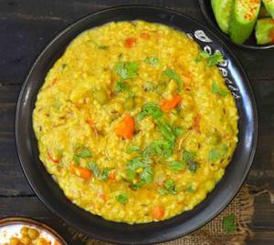 Mix veg masala khichdi box packing