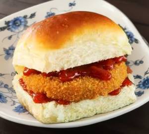 Veg Crispy Vada Pav