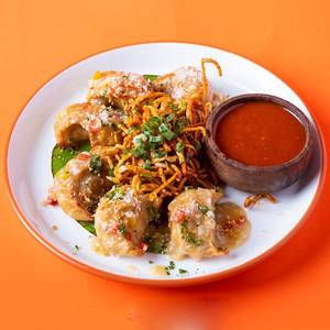 Butter Garlic Chilli Chicken Momos