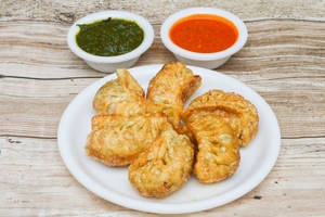 Chicken cheese fried momos
