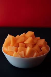 Muskmelon Fruit  Bowl (300 Gms -325 Gms )