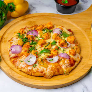 Teekha Paneer Tikka Pizza (veg)