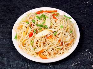 Hakka Noodles